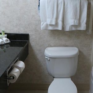 One-Bedroom Queen Suite Disability Access